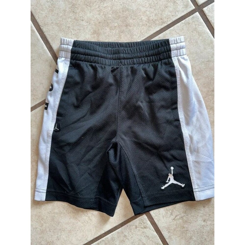 Boys Black Jordan Shorts Size 6